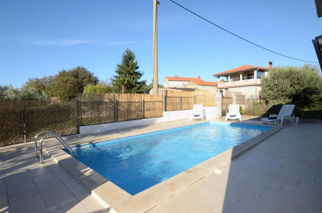 Villa Mirka Barban 0*,  Croatia